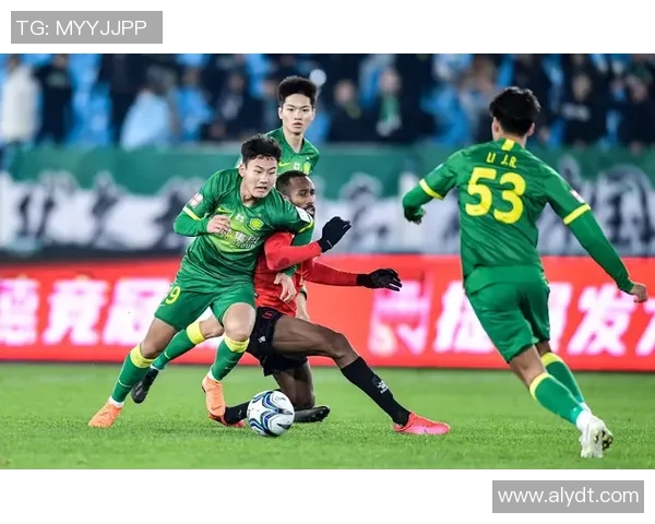 成都足球队在亚运会积分榜上以72分稳居第一名引发关注